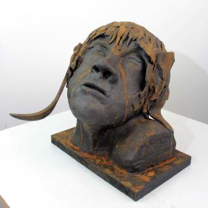 Paragnathide : grès et métal oxydation à froid H26x38x25 cm